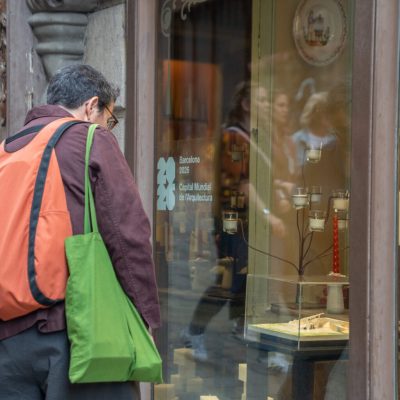 Barcelona turns 100 shops into architecture galleries